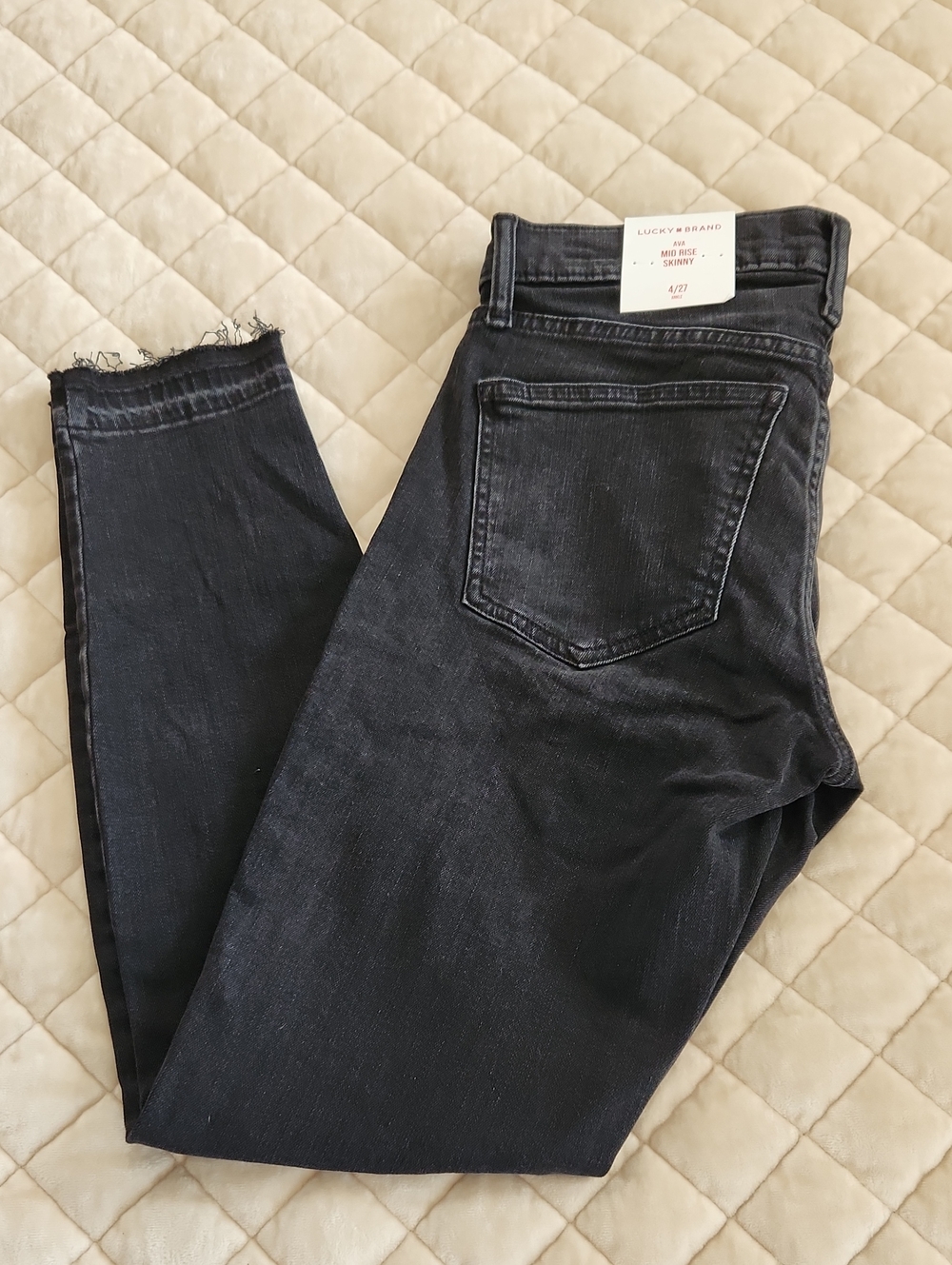 Lucky Brand Women's Washed Black Skinny Jeans with Raw Hem